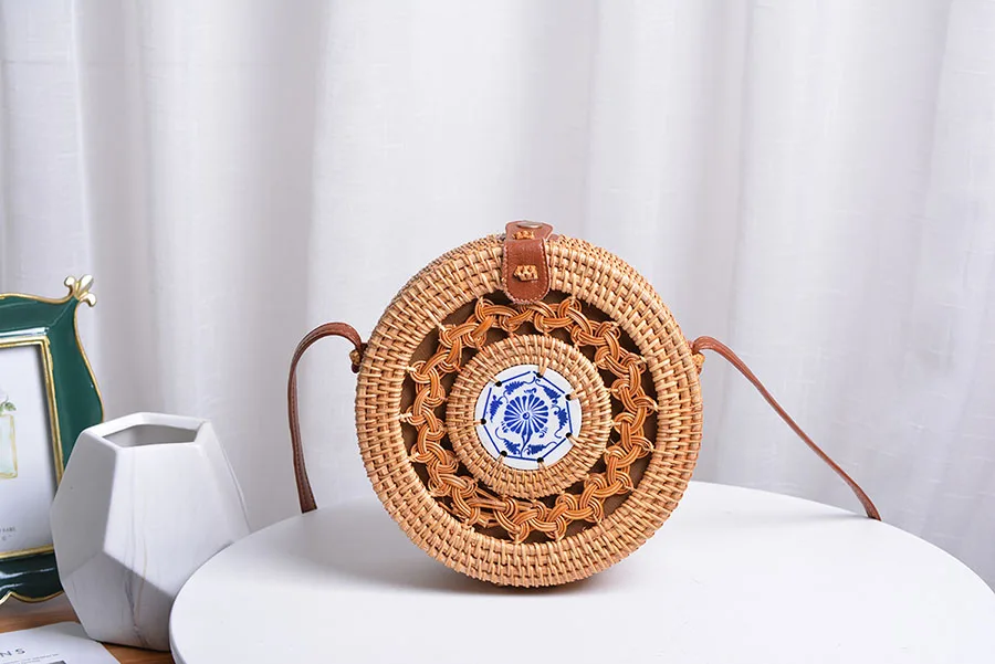 20cm Big Size Handmade Circle Chinese Bowknot Women Rattan Bags Spiral Style Hollow Out Flowers Female Shoulder Bags B380