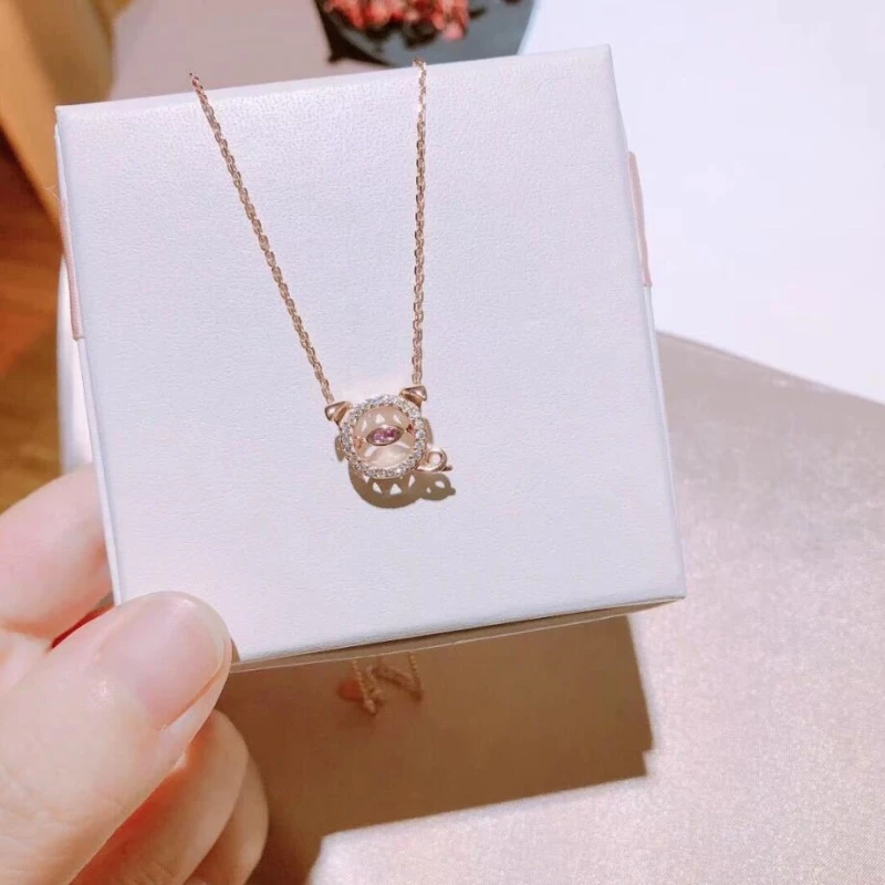 

2019 New Year Gift Beating Pig Necklace Silver Rose Gold 925 Sterling Silver Clavicle Chain Literary Female Necklace SNE346