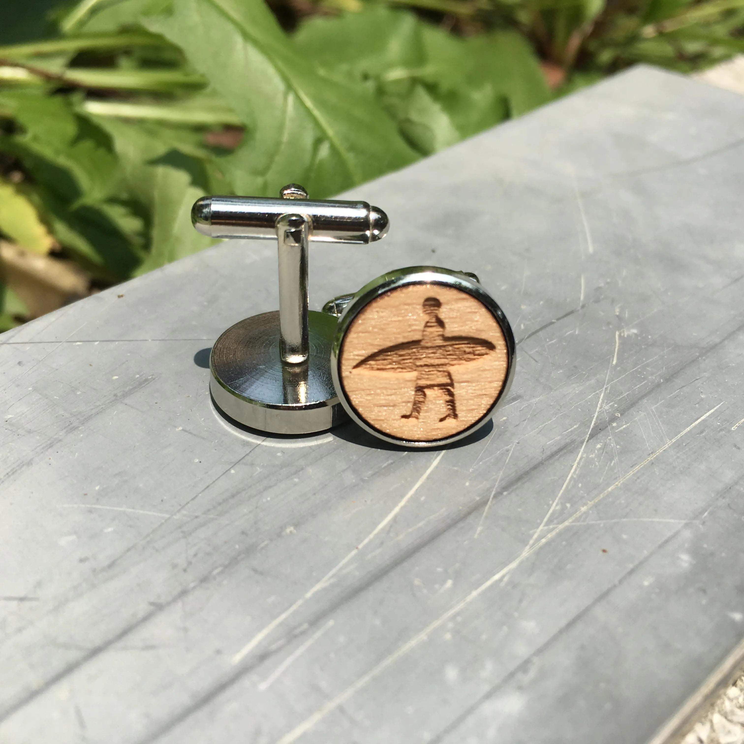 سيرفر الليزر قص cufflinks سيرفر المتأنق هدية رفقاء العريس تصفح قميص الرياضة المجوهرات الخشبية × 1 زوج