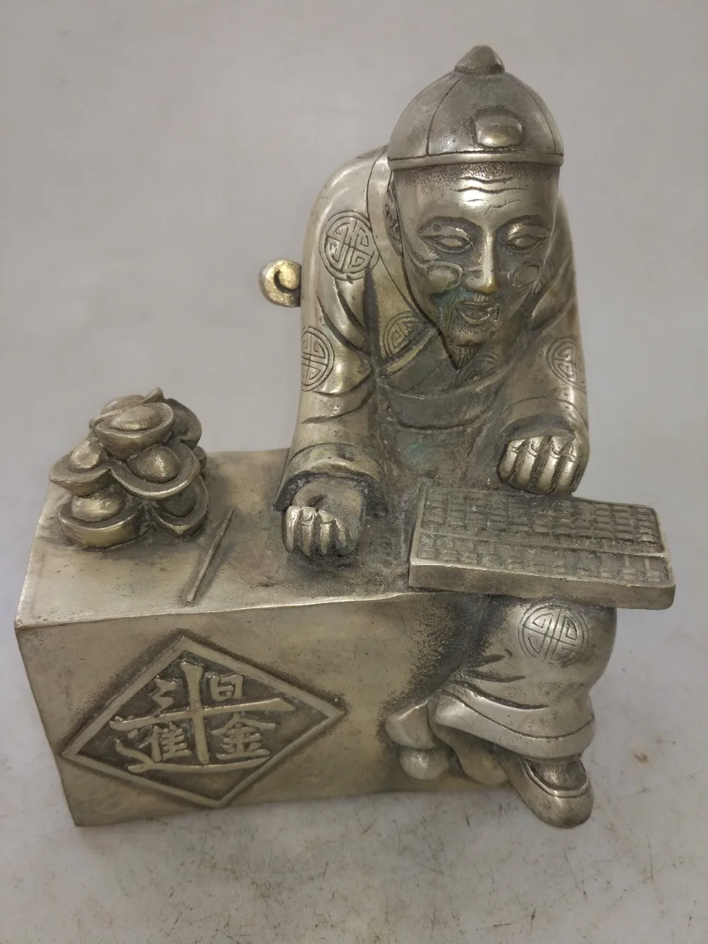 

Chinese hand carved Qing Dynasty characteristic money boss sculpture