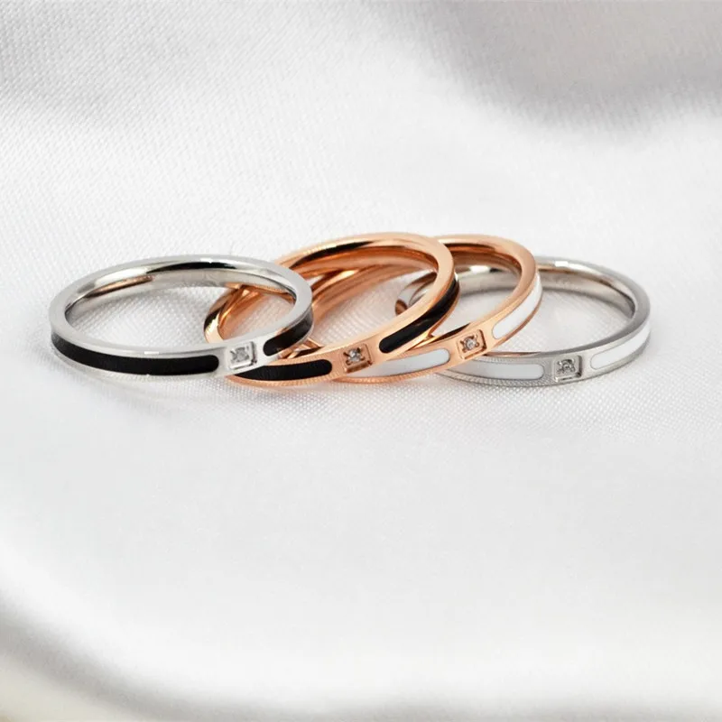 

Fashion 2MM White Black Enamel Ceramic Ring For Woman Man Wedding Jewelry 316L Stainless Steel Finger Rings With Single Crystal