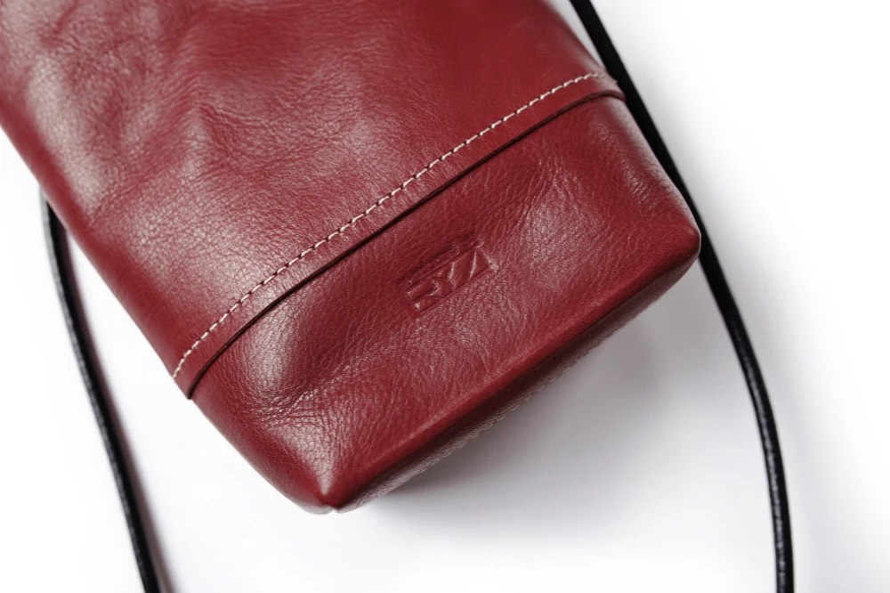 leather sling bag lady 1