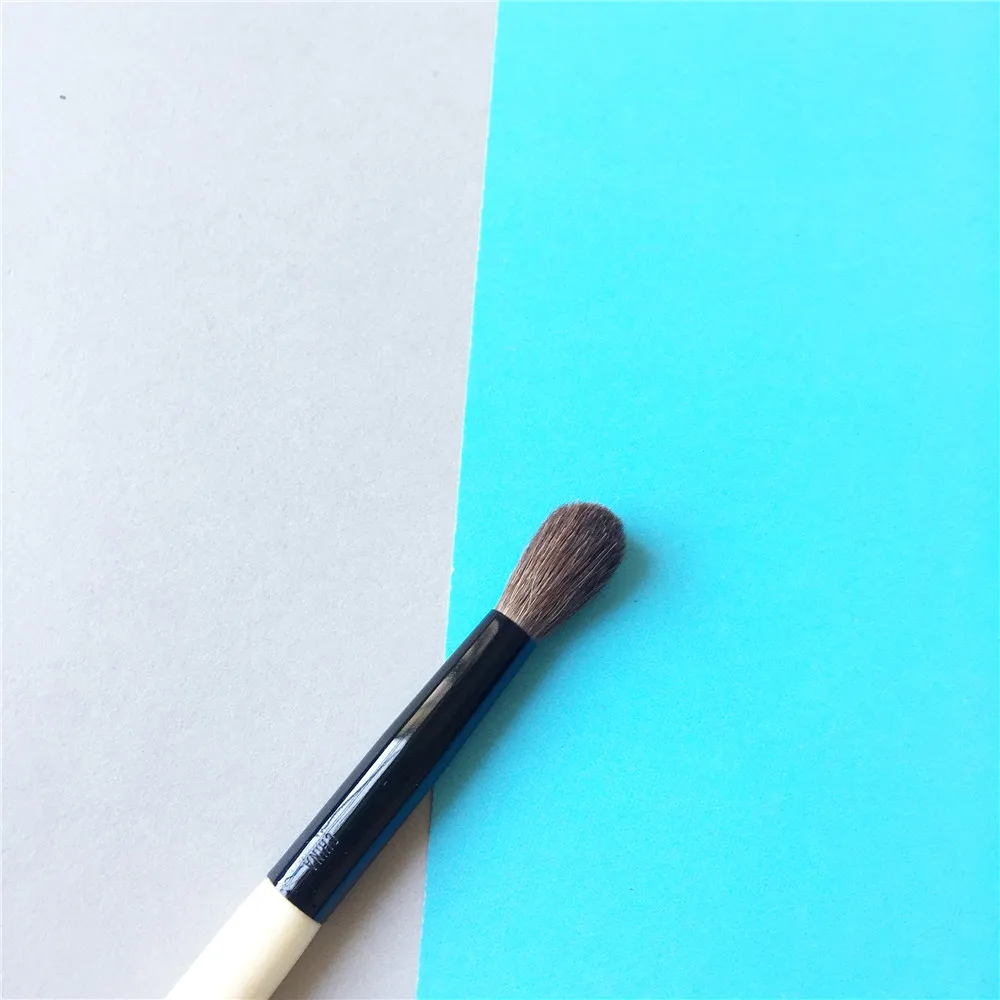 Bobbi Brown Eye Blender Brush _ 6