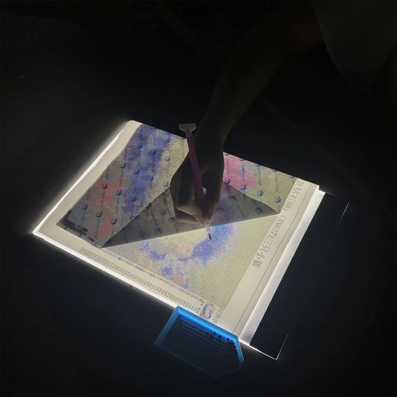 Stand for Light Pad of Diamond Painting9