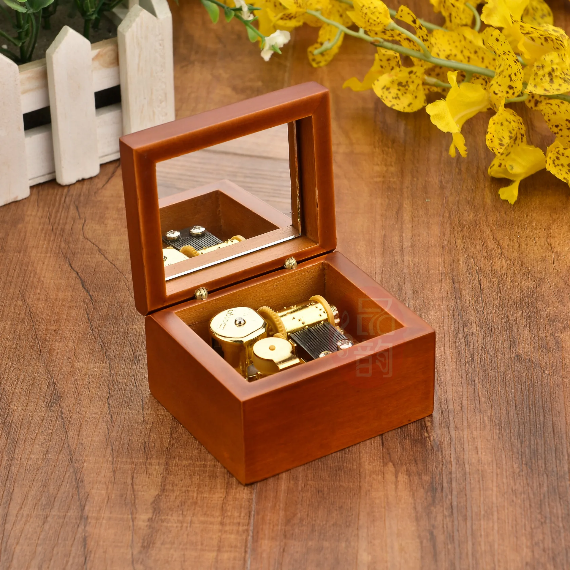 Vintage Wooden Music Boxes Creative Birthday Gift Home Decoration Music