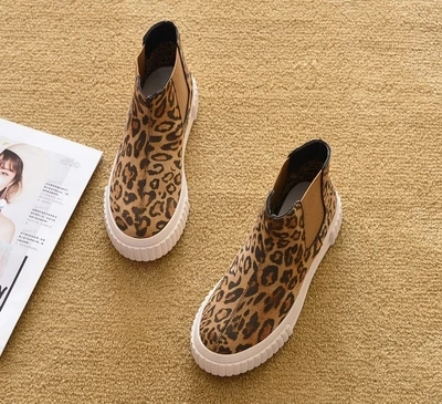 

Shoes woman Spring and Autumn New Flat Heel Boots Luxury Leopard Print Women's Boots Martin Short Tube Thick Sexy Large Size