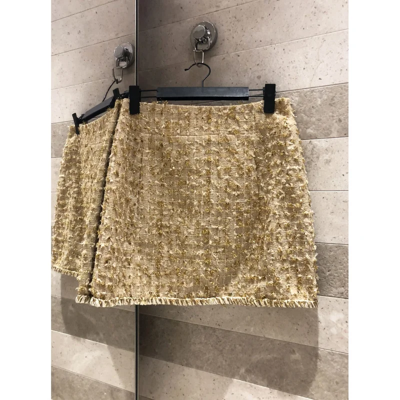 

Gold thread weaving tweed high waist slim skirt A word skirt simple temperament high-end Button decoration 2019 women's clothing