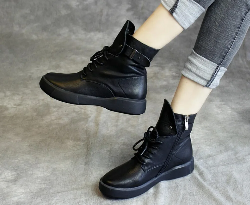 

Autumn and winter new fashion real belt buckle belt hand waterproof table Martin boots