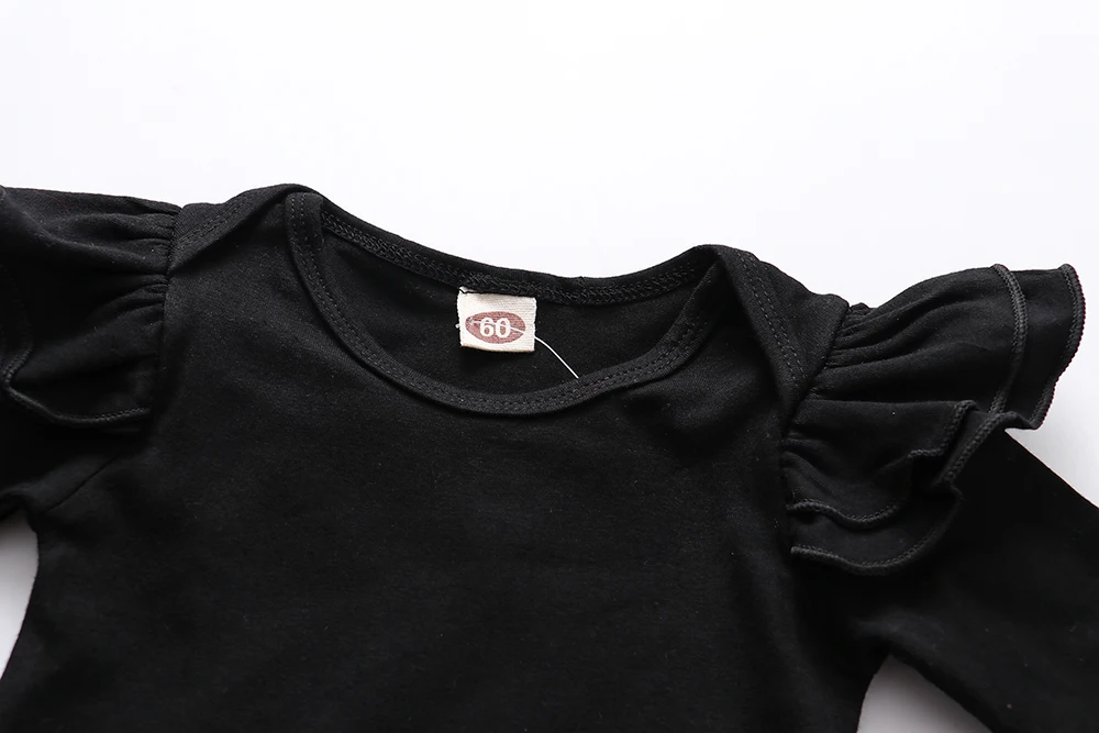 Одежда для новорожденных девочек из 3 предметов, одежда для малышей, повседневный комплект одежды, черный комбинезон с длинными рукавами и рюшами+ штаны с сердечками+ повязка на голову