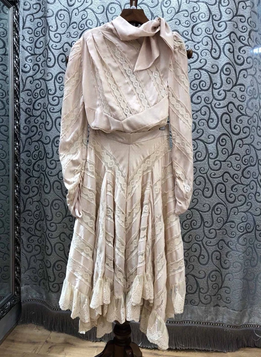 

Top Quality Designer Clothing Set 2018 Autumn Fashionable Women Bow Tie Elegant Tops Blouse+Lace Patchwork Maxi Long Skirt Suit