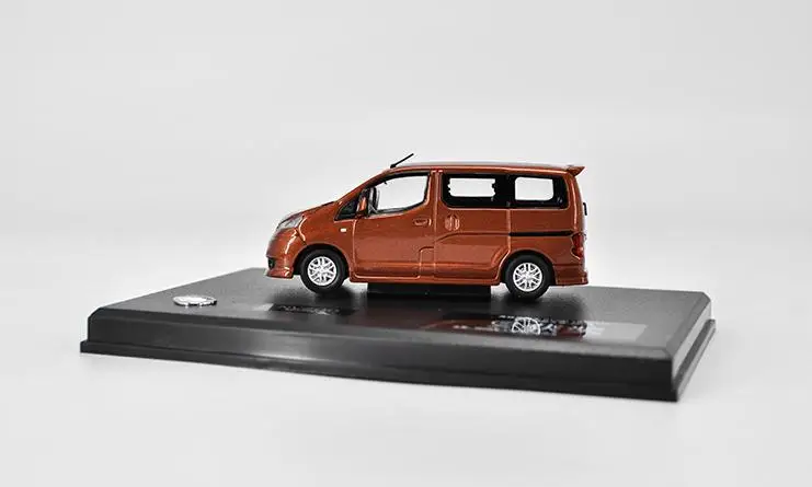 1:43 Масштаб сплава Модель автомобиля игрушки, высокая имитация NISSAN NV200 модель, металлическое литье, Коллекция игрушечных автомобилей