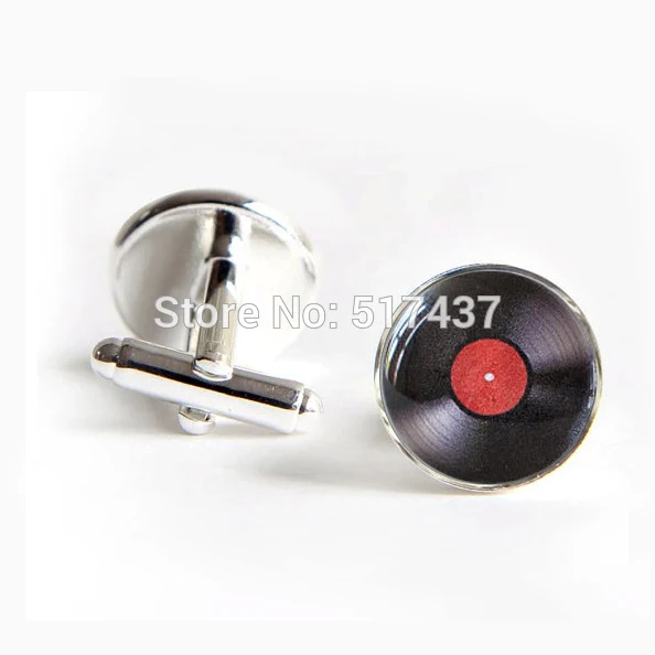 

1 pair New Fashion men shirt cufflinks CD Cufflinks Vinyl Record Cuff link DJ Cuff links for Men Retro Music Cufflinks for Him
