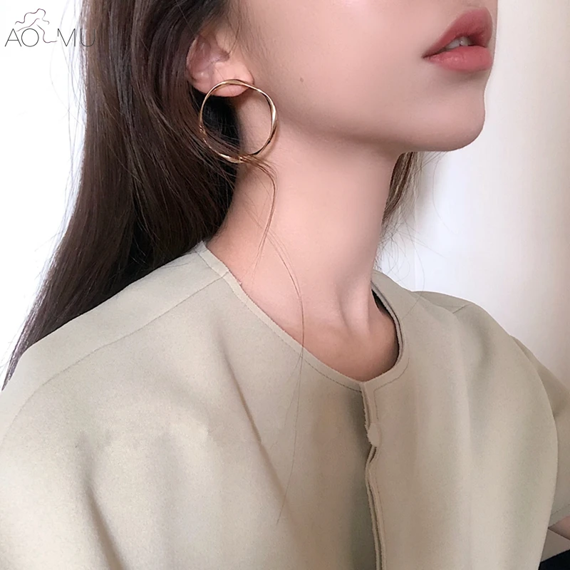 

AOMU New Trendy Simple Personality Geometric Twisted Irregular Round Circle Metal Gold Big Stud Earrings for Women Girl 4 cm