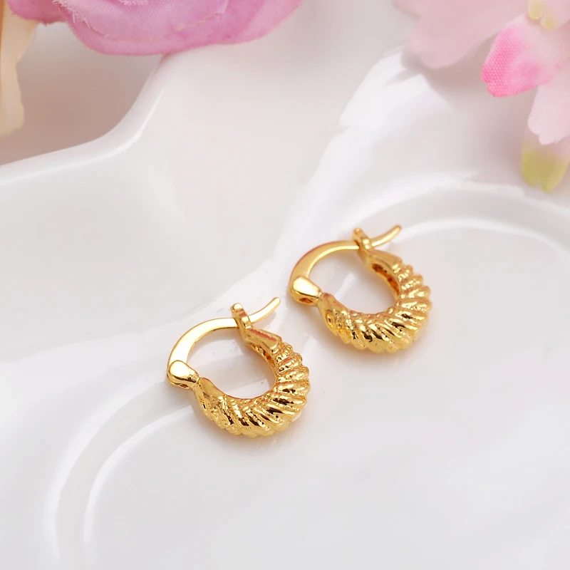 

Gold Baby Girls lovely Round Circles Huggies Hoop Earrings For Kids Children Aros women girlsboy jewelry african Christma gift