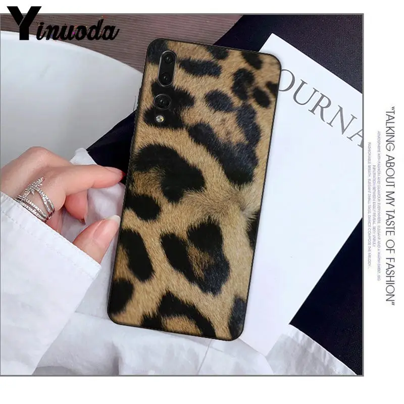 giraffe leopard tiger zebra Wild Print
