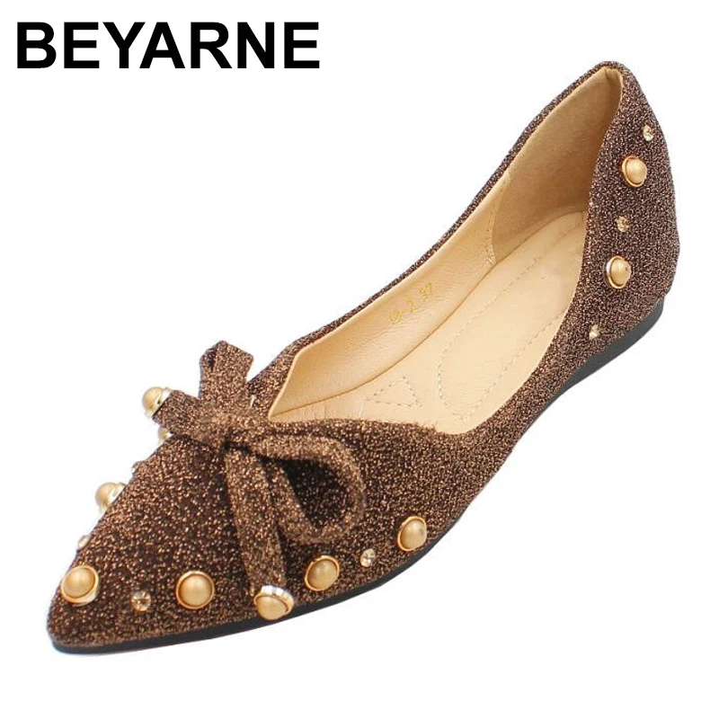 

BEYARNENew Women Sequined Cloth Flats Fashion Sweet Bowknot Rivet Ladies Shoes Woman Pointy Toe Ballerina Ballet Flat Shoes Work