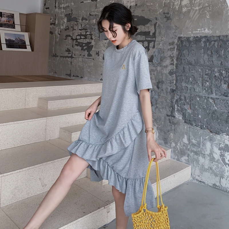 

2019 New Spring and Summer Retro Loose Large Size Casual Embroidery Dress Elegant Women Dress Ruffles Short Sleeve Dress