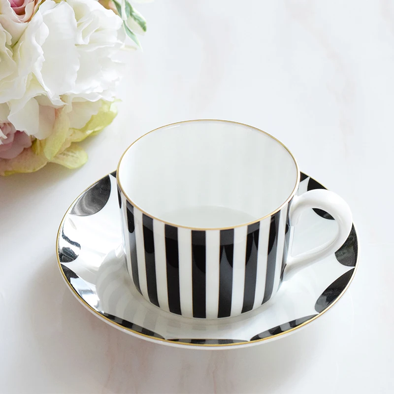 

Europe high quality Black and white striped bone china coffee cup and saucer Fashion afternoon tea red tea cup set 200ml