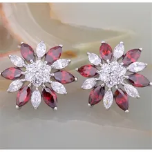 ZHE FÃ Clássico AAA Flor Zircônia Cúbica Do Parafuso Prisioneiro Brinco Banhado A Ouro Cor De Cobre Da Orelha Anéis Para As Mulheres Do Partido Acessórios