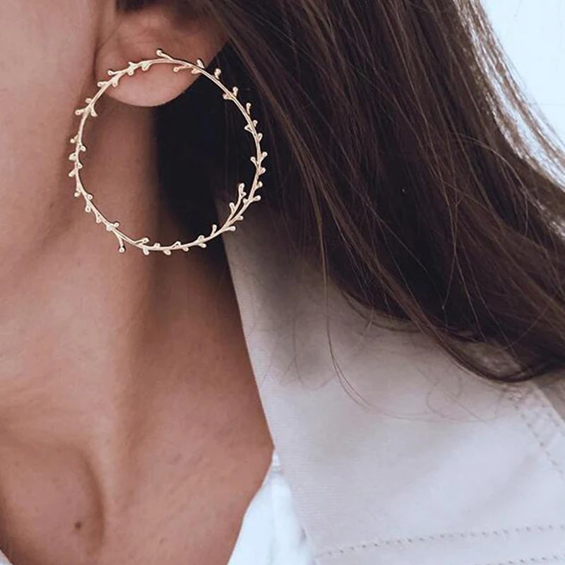 

RscvonM 3CM Gold Color Irregular Leaf Hoop Earrings For Women Geometric Round Statement Earrings Fashion Jewelry Punk Gifts