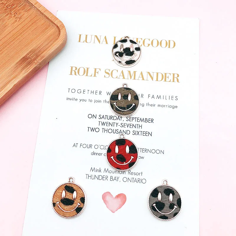 

New Style Charm Cartoon 20*23mm Smiling Charms Metal Pendants Alloy Dangle For Earrings Jewelry Making Diy