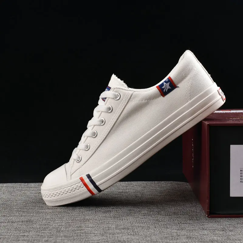 

Black White Blue Skateboarding Shoes Men Canvas Sneakers Teenager Entertaiment Skate Shoe Leisure Sport Shoes for Male Trainers