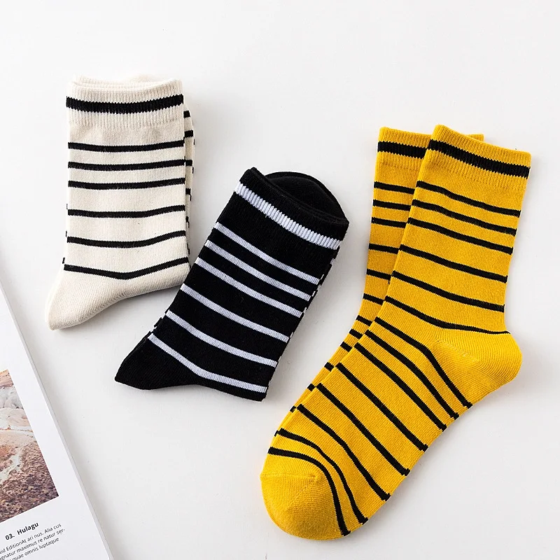 

Korean Style Street Skateboard Striped Yellow Short Socks for Female Casual Women Cotton Socks Skarpetki Damskie