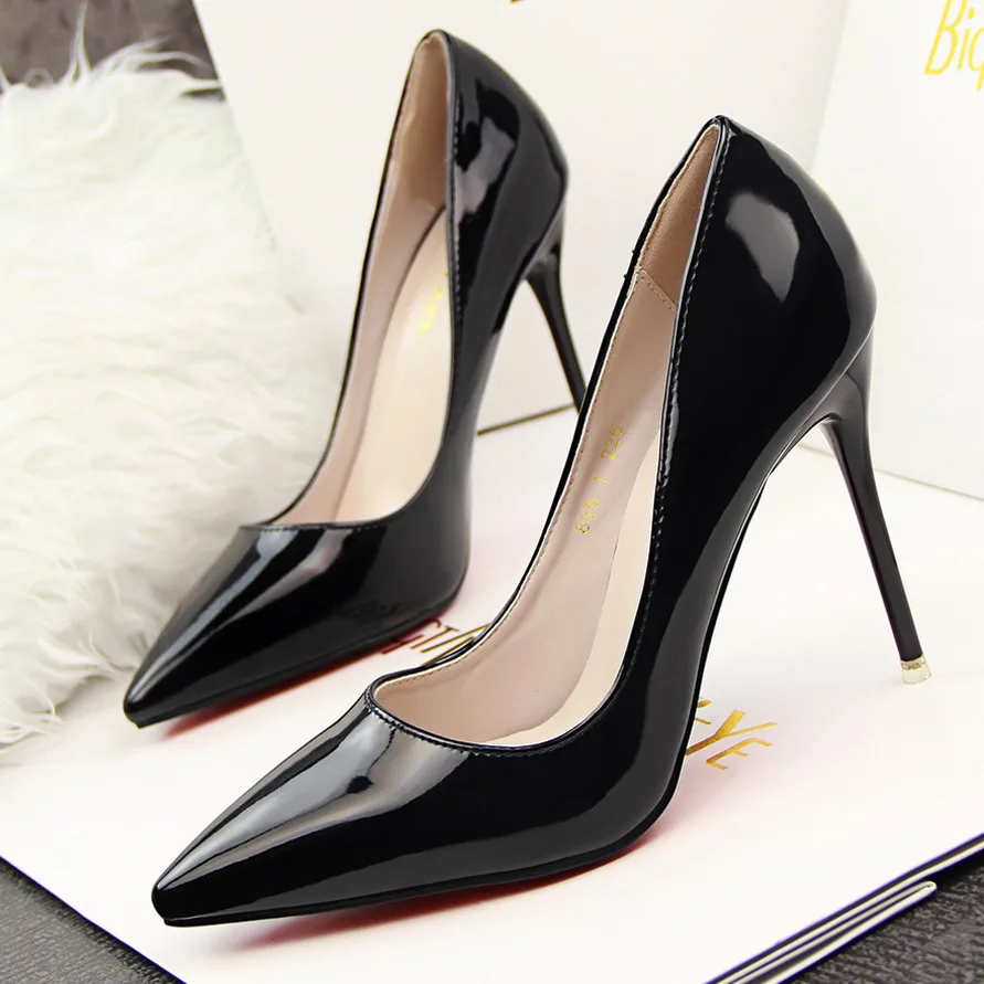

Red Bottom High Heels Candy Colors Pumps Pointed Toe Sexy Thin Women Shoes High Heels Zapatos Mujer Wedding Shoes Black Green