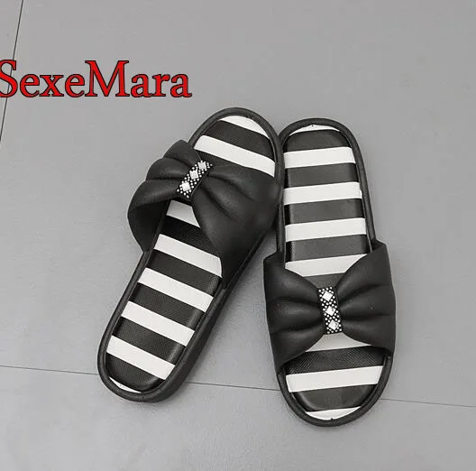 Sexemara летняя мода женская зонтик плоским слайды бабочка-узел кристалл тапочки