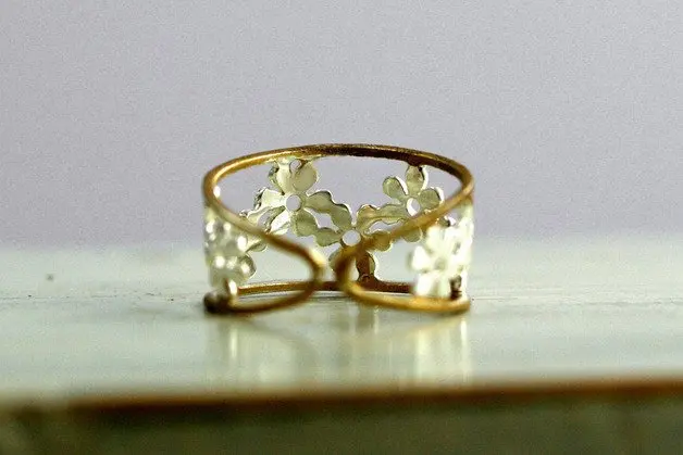 Маленькое свежее подсолнечное кольцо обручальное кольцо покрытое розовым золотом двухцветное кольцо креативное Хризантема регулируемое кольцо для женщин