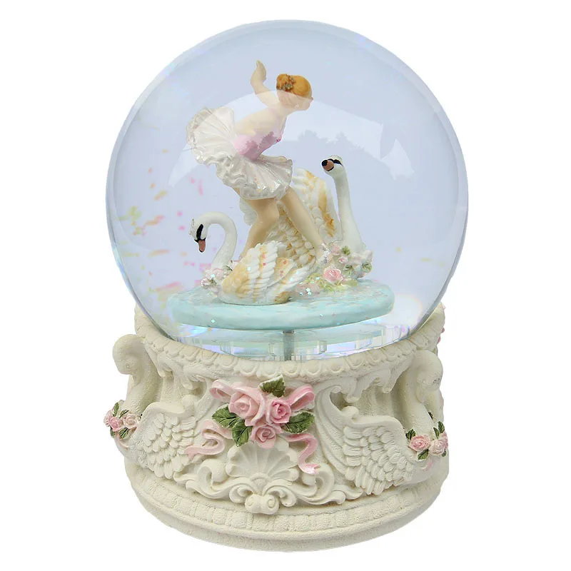 

Swan lake glow crystal ball music box flowing snowflakes music box to send friends child little girl a birthday present