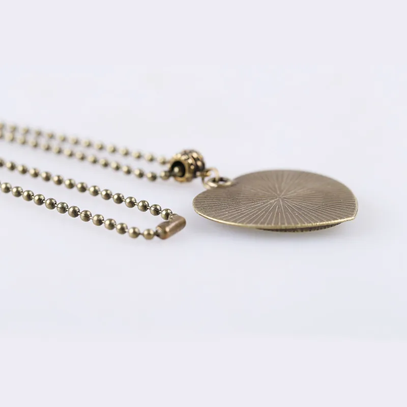 Bijoux originaux et tendance, pour homme, en vente chez Zappandoo.