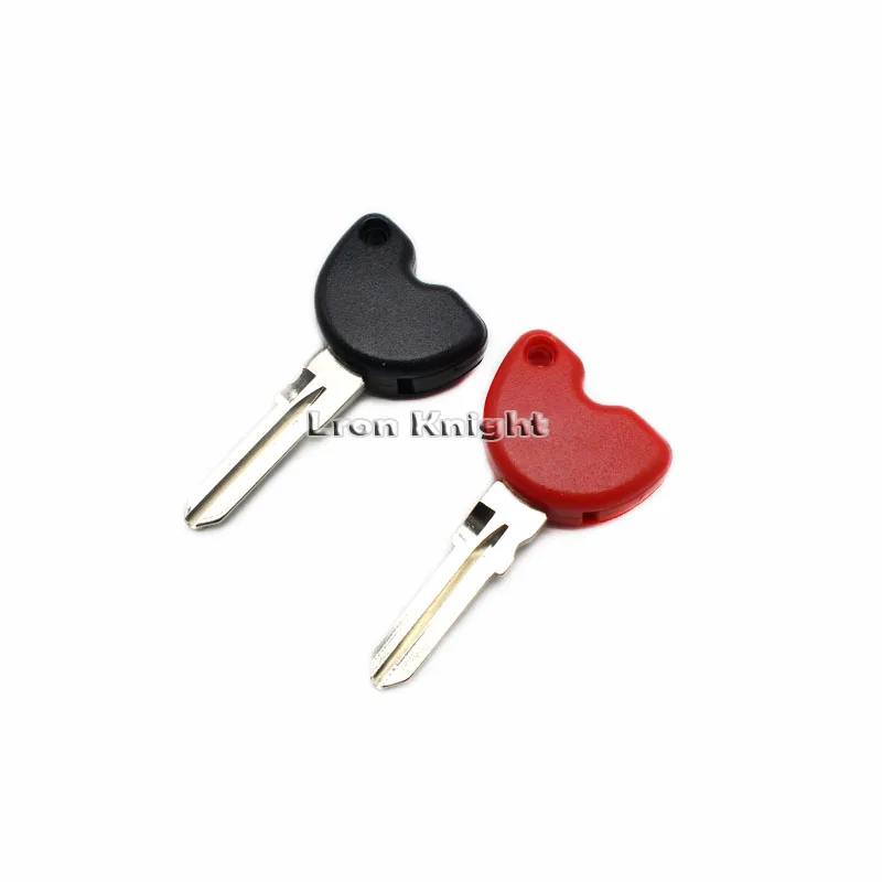 

For PIAGGIO Vespa 250 VESPA LXV150 GTV250 GTS250 Motorcycle Accessories Embryo Blank Key Scooter Keys can be installed chips