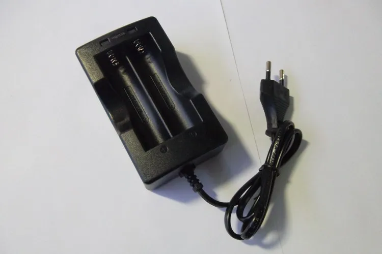 Dual 18650 batteries charger (3)