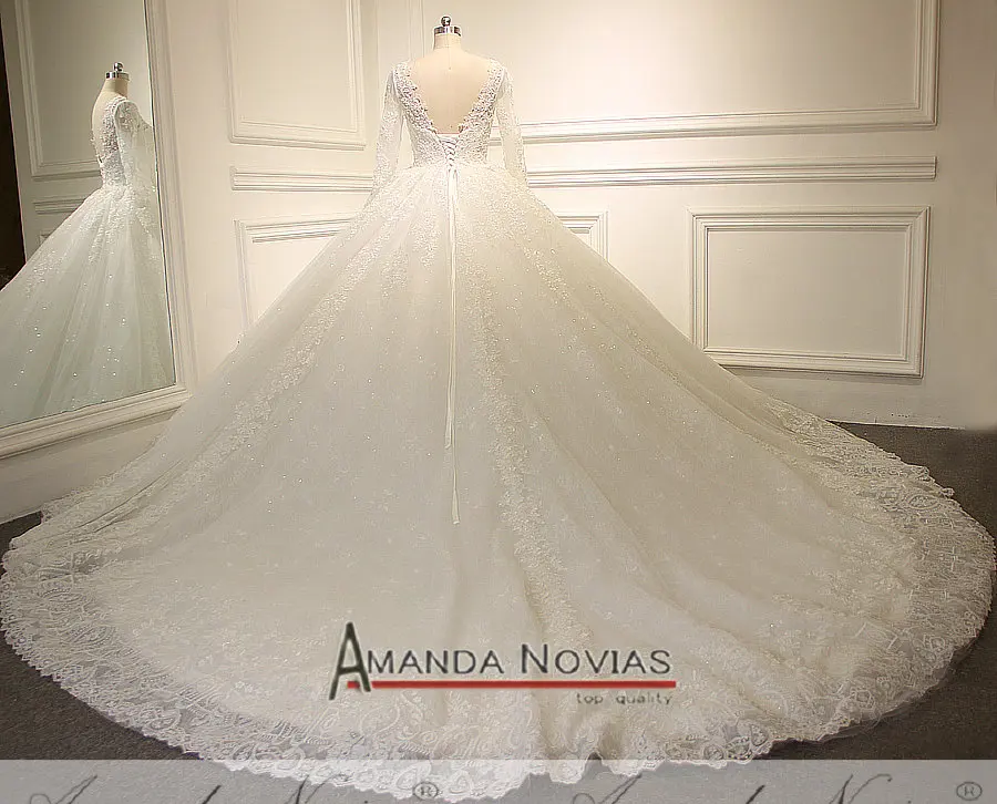 Big Ball Gown Wedding Dress Puffy Bridal Dress With Long Train