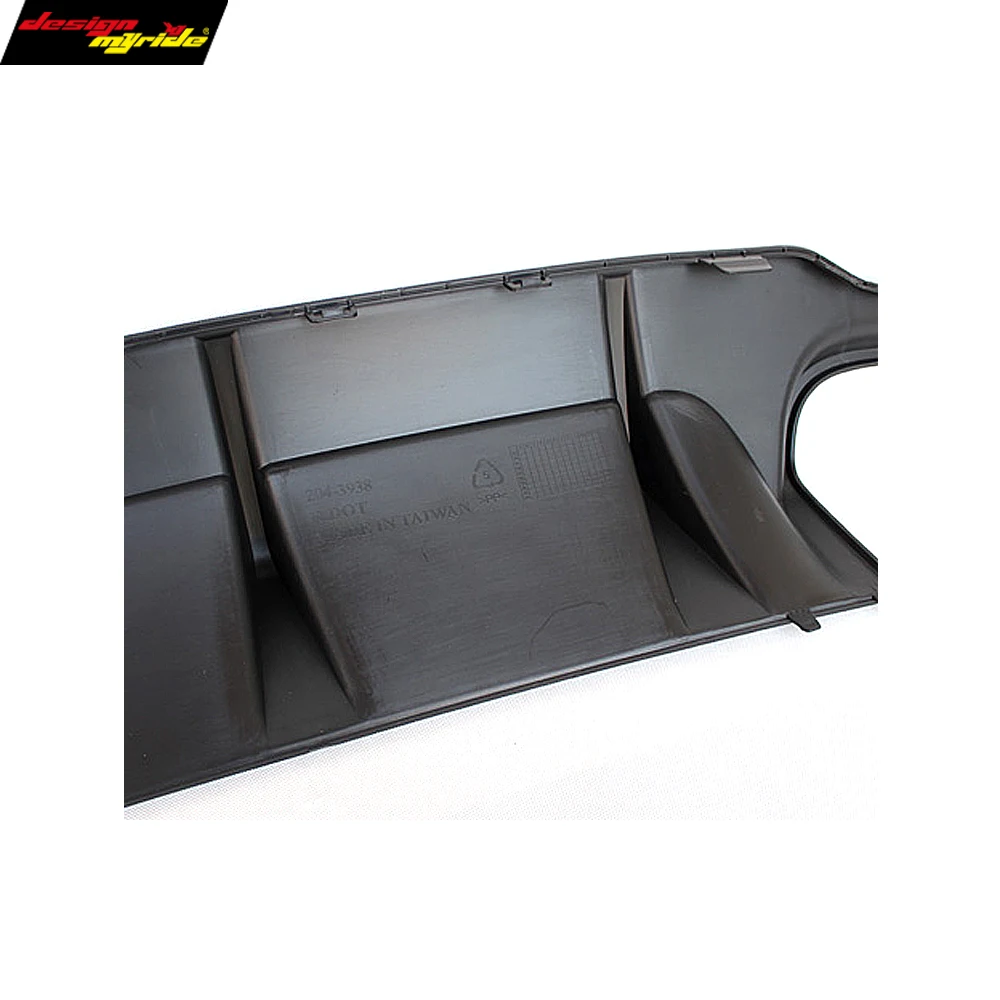 Difusor de labios de parachoques trasero W204 c63 estilo PP plástico para Mercedes Benz C180 C200 C250 C280 C300 C350 difusor de labios Y C63 parachoques 12-14