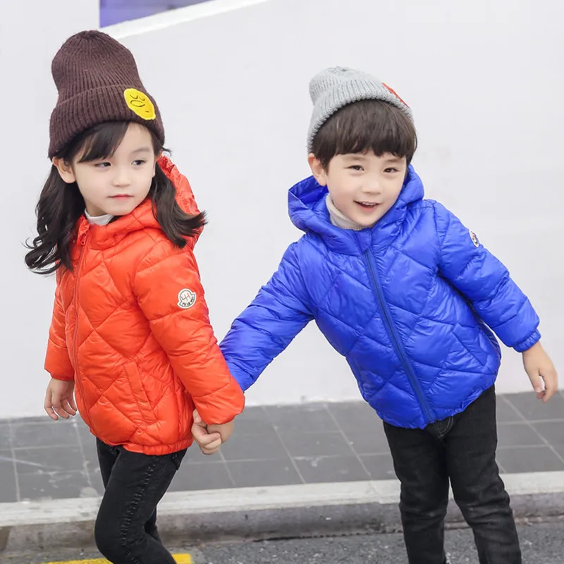 2018 новый на осень-зиму детская одежда с длинными рукавами чистый цвет с капюшоном полиэстер для мальчиков и девочек модные молнии тонкий