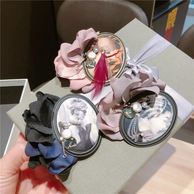 

Quality Lady Antique Style Brooch Women Korea Fashion Hot Coat All Match Brooch Pins Fabric Flower Handmade Brooches