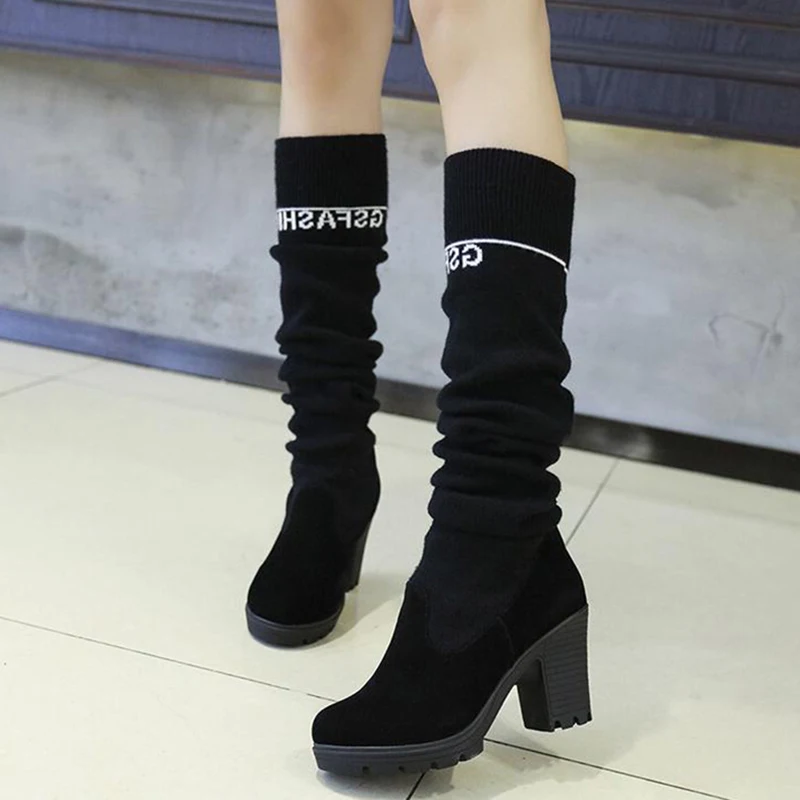 Женские сапоги выше колена covoyar черные облегающие высокие на высоком каблуке