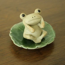 New Cute frog leaf saucer Tea pet figurines Lovely Kawai Ceramic Arts and Crafts fairy garden