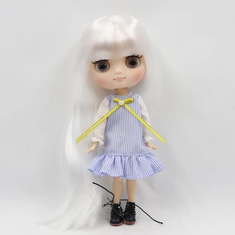 Middie Blythe Doll with Silver Hair, Tilting-Head & Custom Jointed Body 1