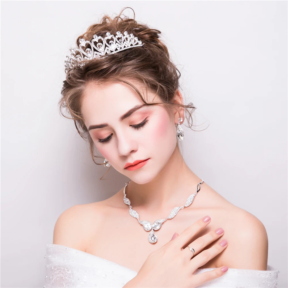 

Clear Rhinestone Crystal Jewelry Set for Wedding Bride Halo Tiara Crown Micro Paved Beaded Necklace Pendant Dangle Earrings Gift