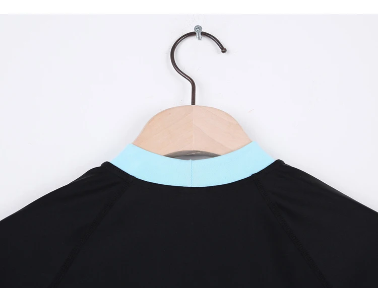 l_27_woman_rashguard_detail_2_05