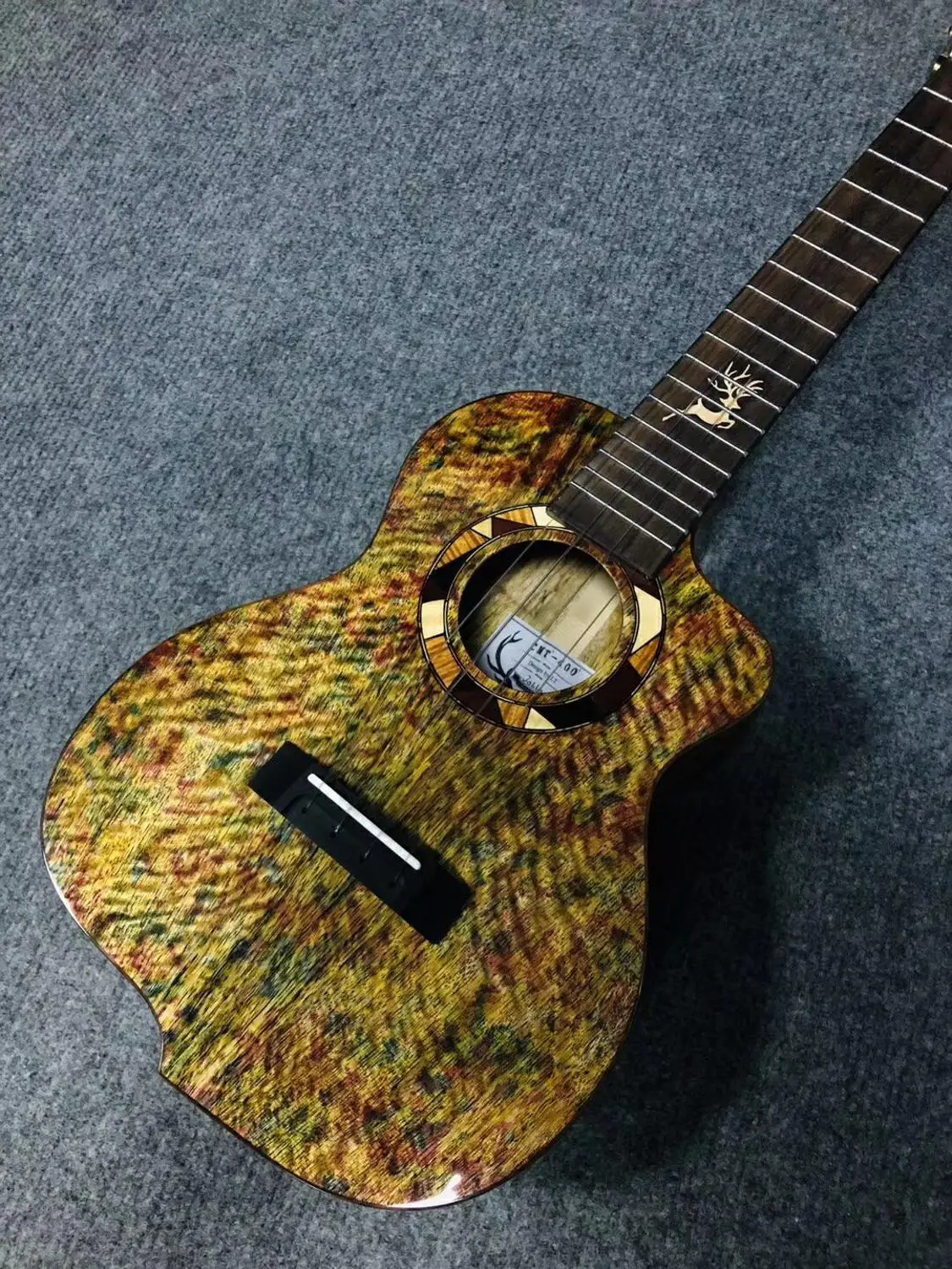 26-дюймовый манго деревянная Гавайская гитара гавайская четыре строки Гитары инструмент для пиццы, аппарат для раскатки цвет, верхний и нижний углов