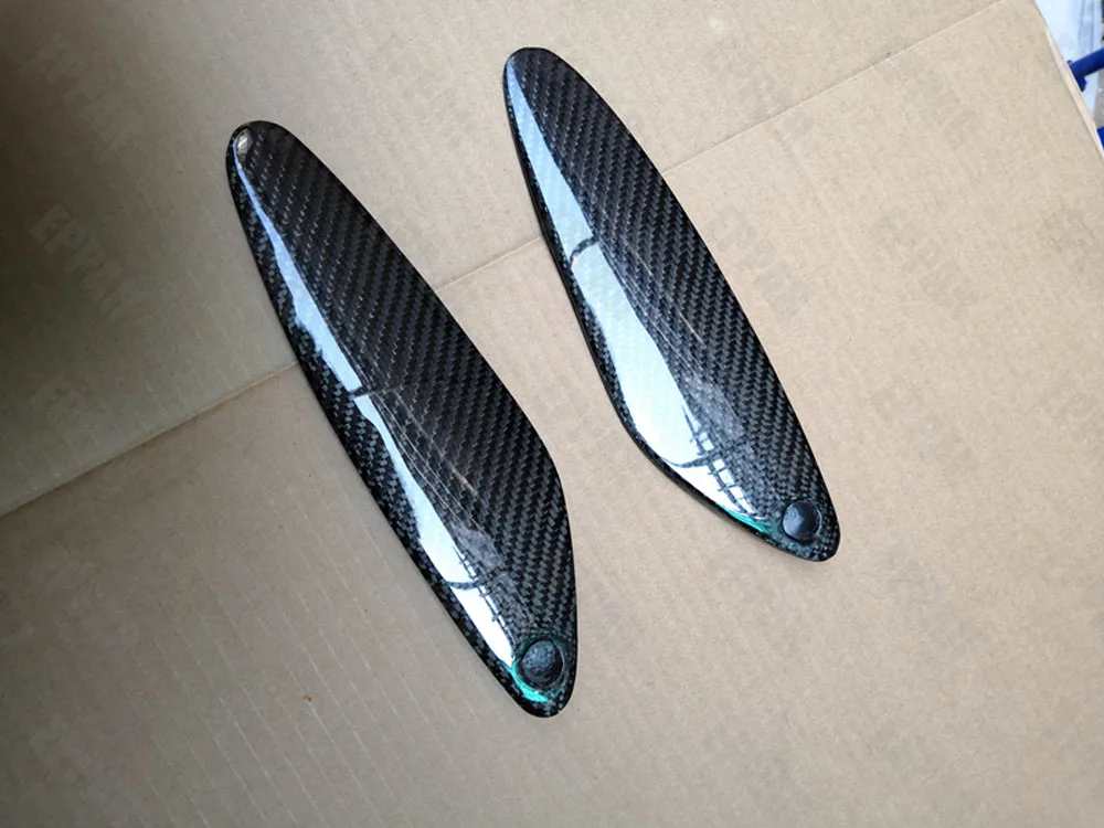 

Carbon Fiber Rear Spoiler End Caps for 1995-1998 Nissan Skyline R33 GTR GT-R without LOGO