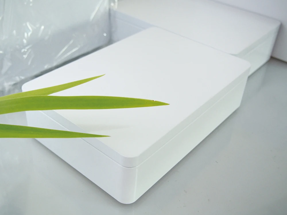 

Size:230*155*60mm big rectangular tin box food tin can in white color tea tin box biscuit packing box cookies tin