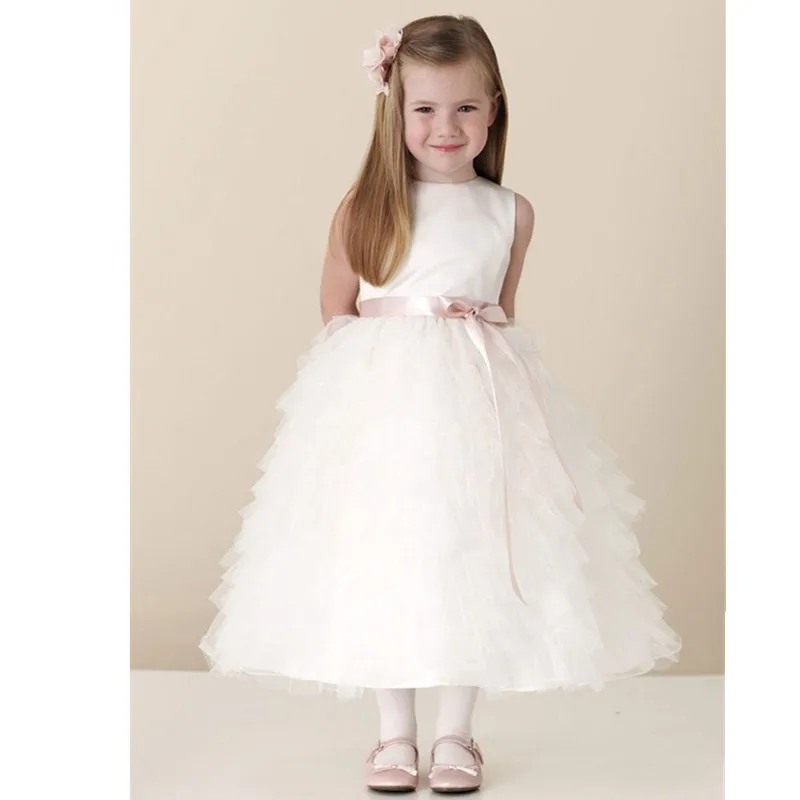 платье на утренник 8 марта. белое платье для детей. детские платья утренник. костюм снежинки. наряд на 8 марта для девочек на утренник.