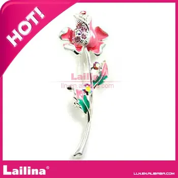

nice crystal rhinestone flower brooch