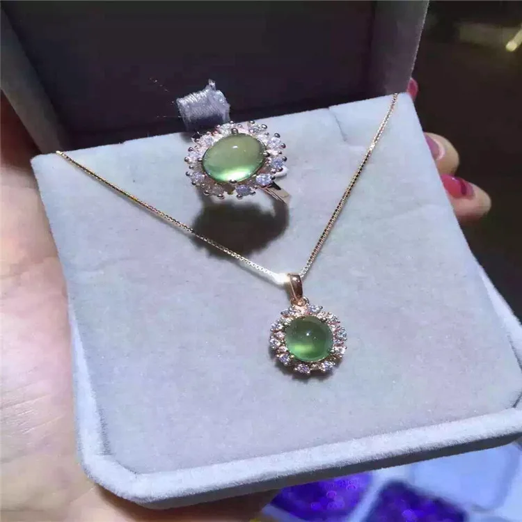 

Pure natural tender grape stone ring set 925 silver inlay