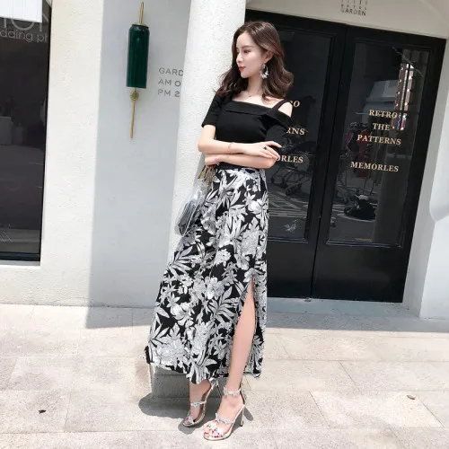 

Broad Legged Ankle-length Print Pants Half Sleeves Slash Neck Off Shoulder White And Black Tops Brief Women Sets Clothes